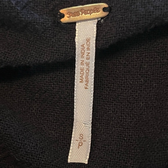 Free People Women’s small black short sleeve blazer with matching skirt - Picture 8 of 14